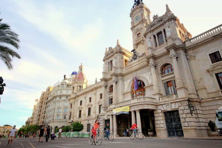 pedestrianization plaza ayuntamiento vv 19173 1024  foto pablo casino jpg 768x512